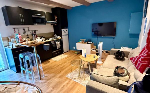 Appartement à vendre    2 pièces • 37,35 m2 Marseille 6