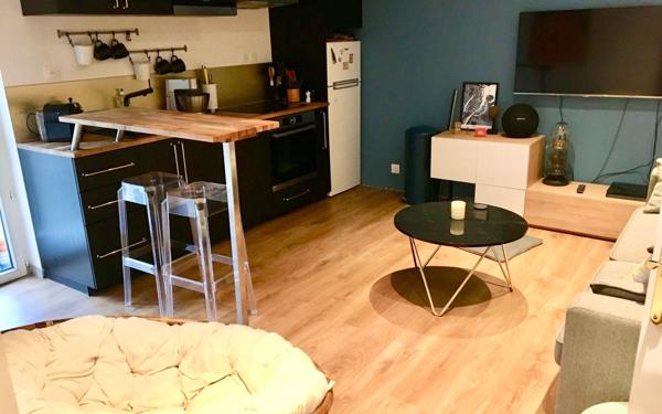 Appartement à vendre    2 pièces • 37,35 m2 Marseille 6