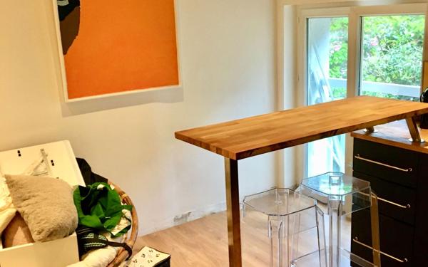 Appartement à vendre    2 pièces • 37,35 m2 Marseille 6