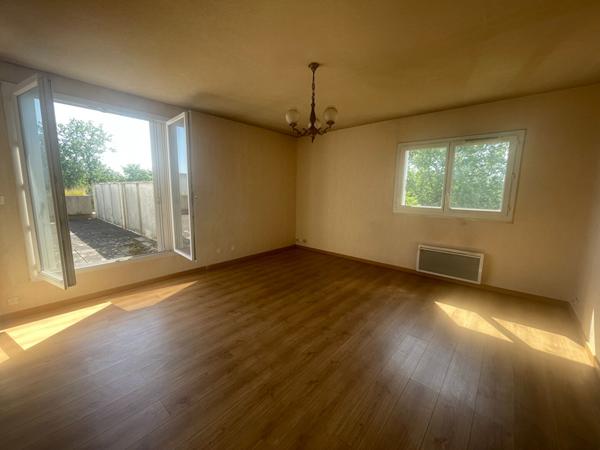 33270 HAUT FLOIRAC - Appartement T4 de 80 m²  avec grandes terrasses 40m2 et garage à vendre