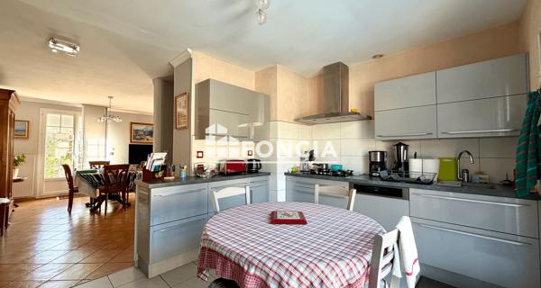 À vendre Maison 7 pièces 151 m² - Olivet 45160