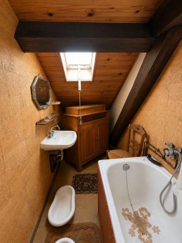 EXCLUSIVITE - DIVONNE-LES-BAINS (01220) - Villa mitoyenne 164 m² (249,46 utiles) -  750.000 €