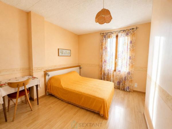 EXCLUSIVITE - DIVONNE-LES-BAINS (01220) - Villa mitoyenne 164 m² (249,46 utiles) -  750.000 €
