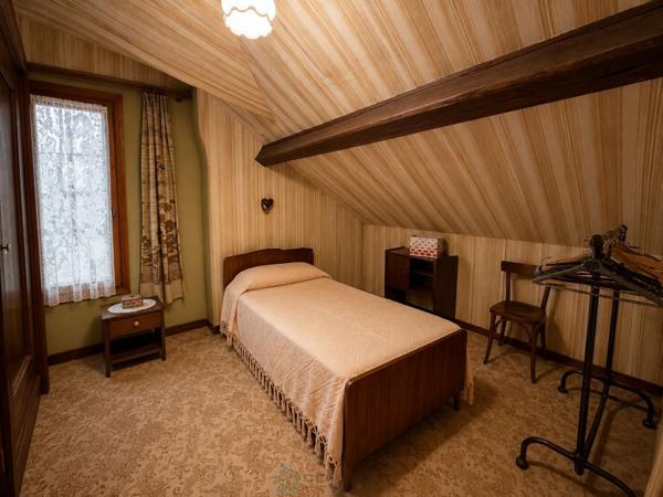 EXCLUSIVITE - DIVONNE-LES-BAINS (01220) - Villa mitoyenne 164 m² (249,46 utiles) -  750.000 €
