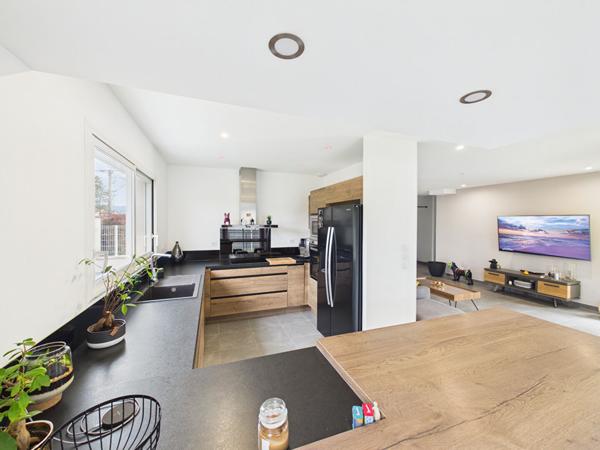 Maison récente plain pied de 106 m2 avec piscine et garage