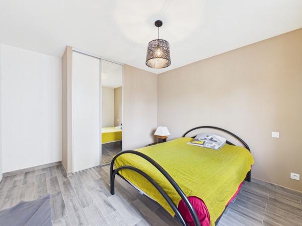 Maison récente plain pied de 106 m2 avec piscine et garage