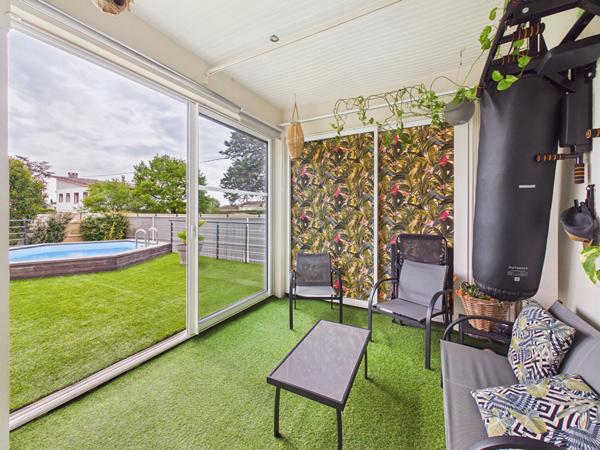Maison récente plain pied de 106 m2 avec piscine et garage