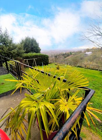 Maison familiale rénovée dans un quartier calme et recherché (58) SOUS OFFRE