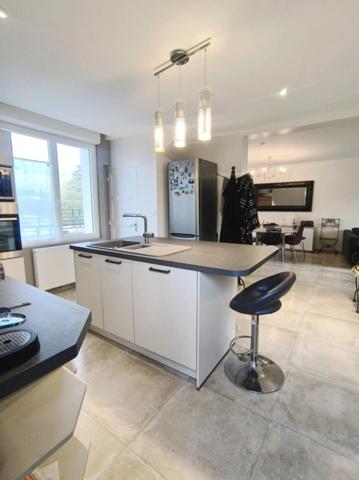 Maison familiale rénovée dans un quartier calme et recherché (58) SOUS OFFRE