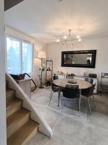 Maison familiale rénovée dans un quartier calme et recherché (58) SOUS OFFRE