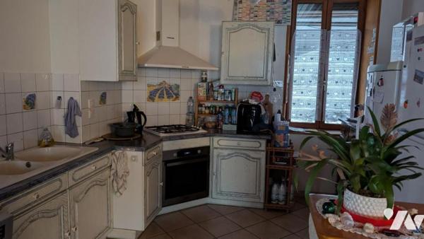 Maison individuelle de  240 m² habitable + annexes et dépendances sur terrain de 7240 m² 