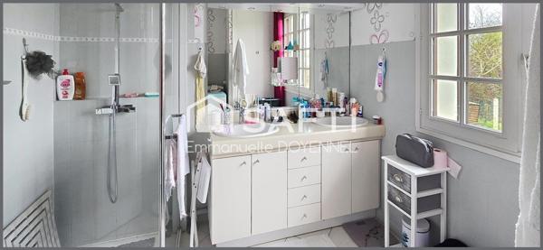 Plain-pied + sous-sol total au cœur du village