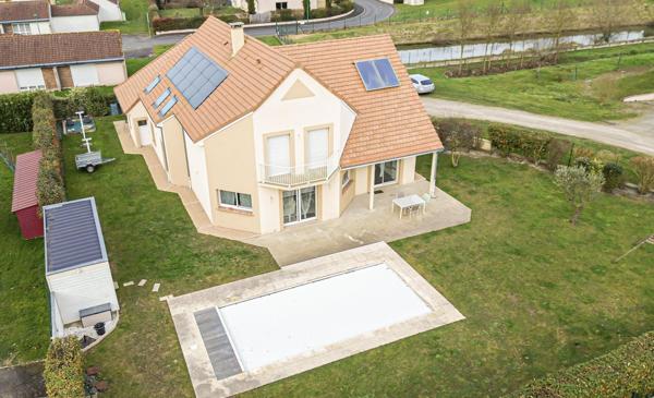 Maison à Teloché, 72220 - 8 pièces 270m²