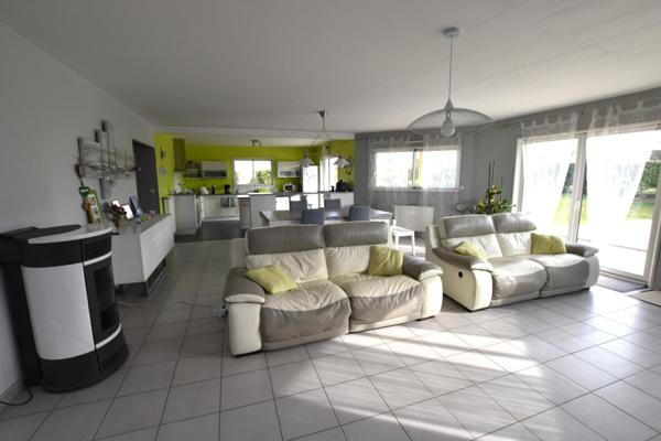 Maison à Teloché, 72220 - 8 pièces 270m²