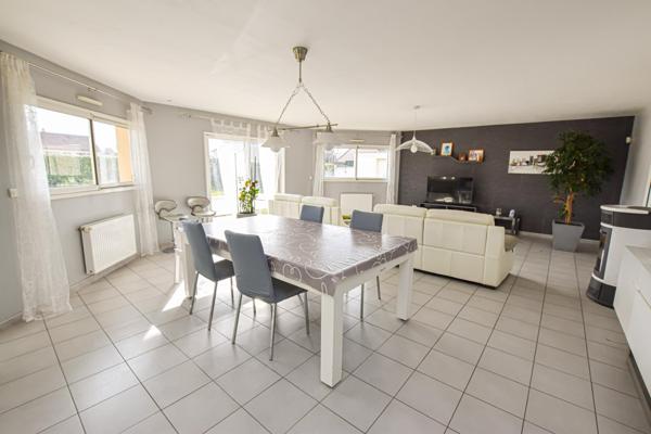 Maison à Teloché, 72220 - 8 pièces 270m²