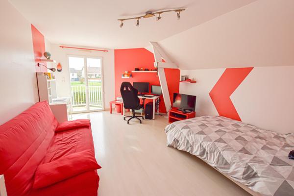 Maison à Teloché, 72220 - 8 pièces 270m²