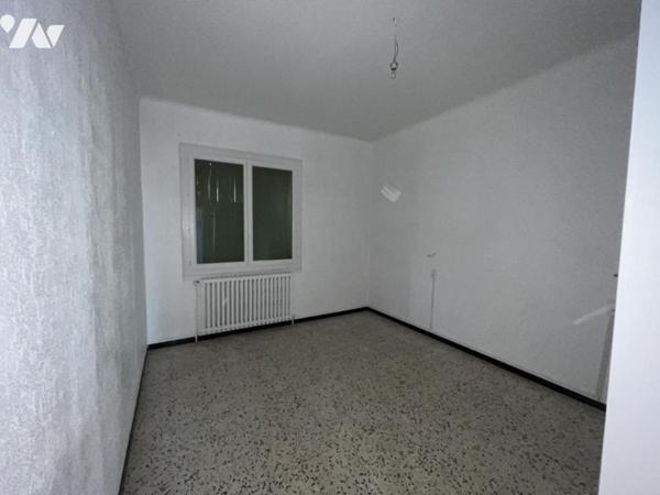 Ensemble de deux logements avec garage, cave et jardin de 633 m²