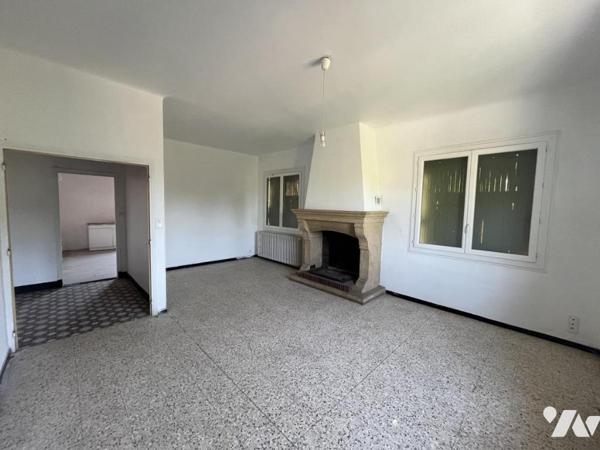 Ensemble de deux logements avec garage, cave et jardin de 633 m²