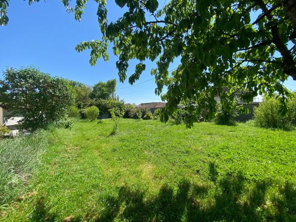 A10 minutes de BEAUNE, corps de ferme de 1826 avec maison rénovée de 198 m² hab + dépendances de 435 m² env