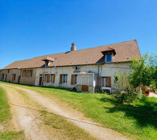 A10 minutes de BEAUNE, corps de ferme de 1826 avec maison rénovée de 198 m² hab + dépendances de 435 m² env