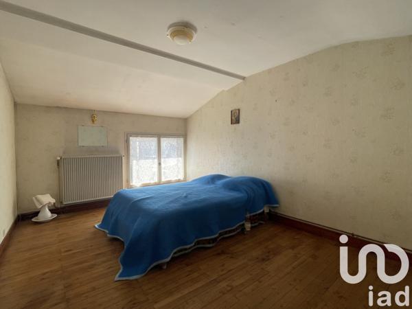 Maison à vendre 7 pièces 172 m² Sauzé-Vaussais