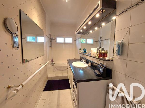 Maison à vendre 5 pièces 127 m² Sainte-Foy-la-Grande