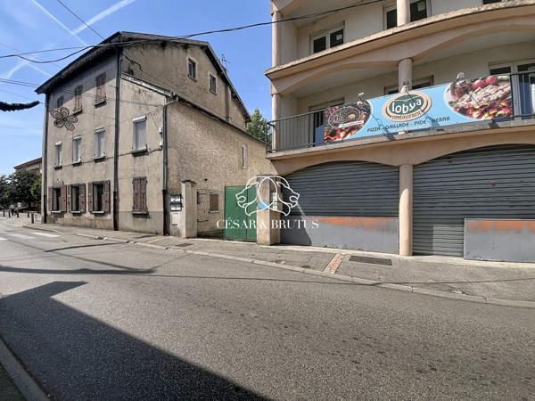 IMMEUBLE A FINIR – 6 APPARTEMENTS – 1 LOCAL COMMERCIAL