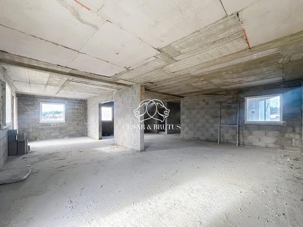IMMEUBLE A FINIR – 6 APPARTEMENTS – 1 LOCAL COMMERCIAL