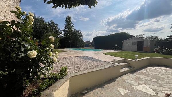 Guérard (77580) Belle briarde à proximité des commerces, écoles et axes routiers