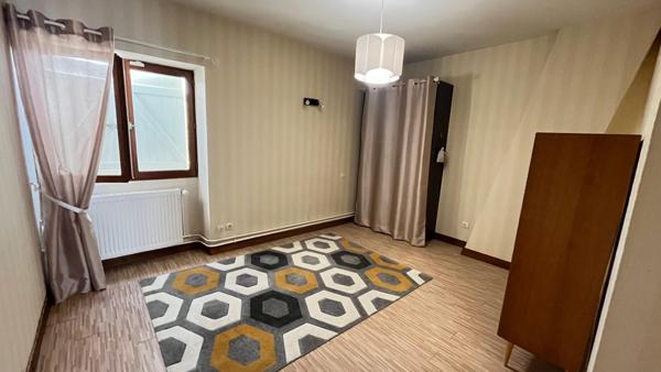 Guérard (77580) Belle briarde à proximité des commerces, écoles et axes routiers