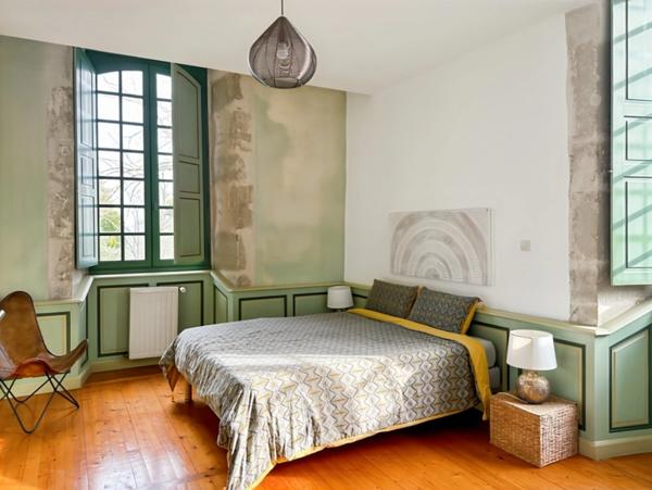 A vendre proche de MARCIAC (32) - Château de 32 pièces - 1540 m2 habitables - Domaine de 5,8 hectares