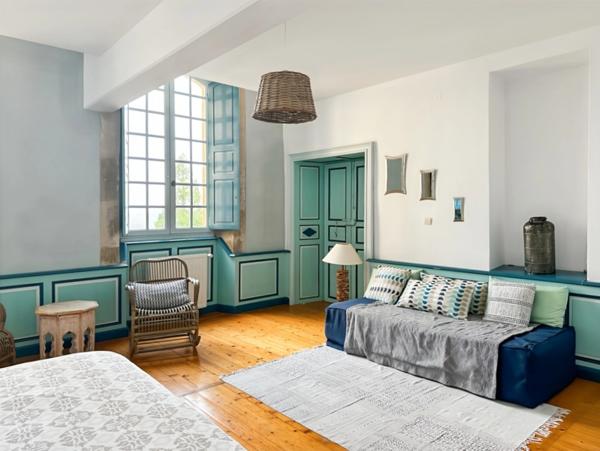 A vendre proche de MARCIAC (32) - Château de 32 pièces - 1540 m2 habitables - Domaine de 5,8 hectares