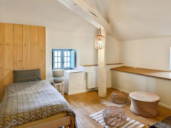 A vendre proche de MARCIAC (32) - Château de 32 pièces - 1540 m2 habitables - Domaine de 5,8 hectares