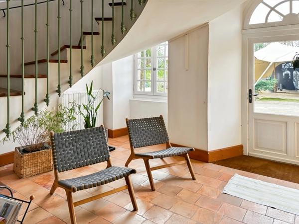 A vendre proche de MARCIAC (32) - Château de 32 pièces - 1540 m2 habitables - Domaine de 5,8 hectares