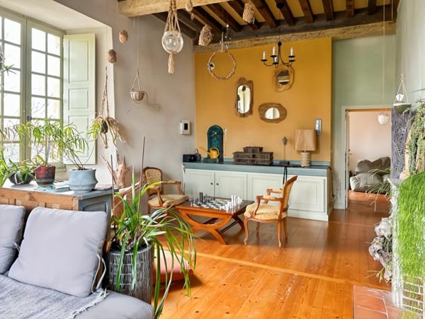 A vendre proche de MARCIAC (32) - Château de 32 pièces - 1540 m2 habitables - Domaine de 5,8 hectares