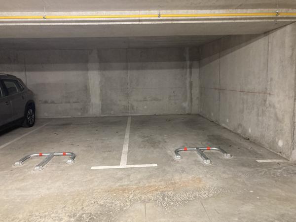 Place de parking en sous-sol fermé