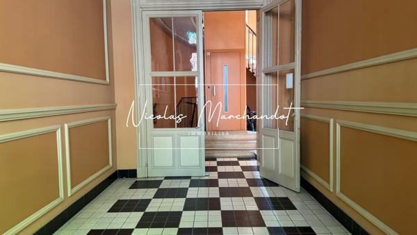 Appartement de caractère dans immeuble historique