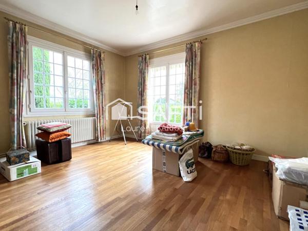 Joli pavillon avec terrain clos et arboré