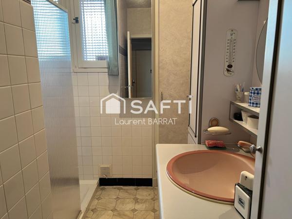 Joli pavillon avec terrain clos et arboré