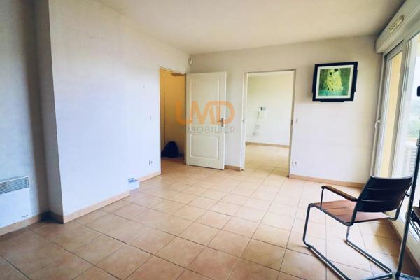 Appartement ou local profession libérale 60m2 centre Saint-Maximin