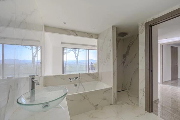 Villa contemporaine de 10 pièces avec vue mer panoramique à vendre à Mougins