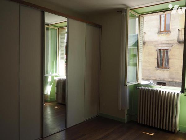 Appartement de type 2 p + cuisine 55 M² 