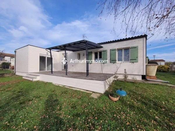 Location Maison 5 pièces 80 m2 à Saint-Jean-d'Angély