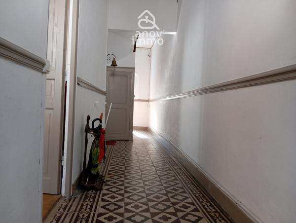 Maison
                                                                                                                                                                                                                                                                                                                        8 pièce(s)                                                                                                                                                                                                          5 chambre(s)                                                                                                                                                                                                          157.46  m²