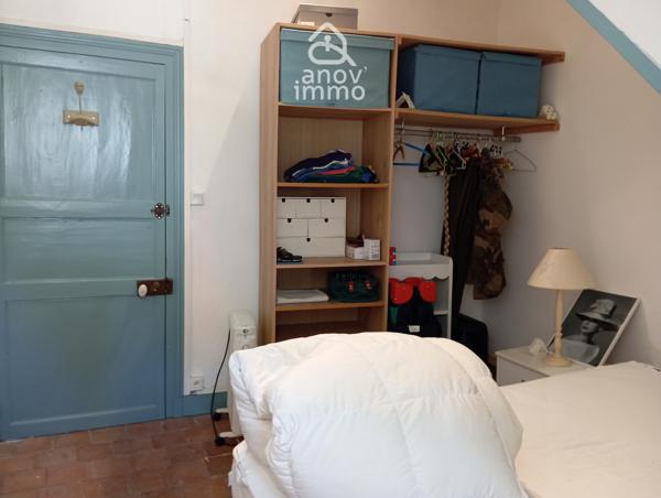 Maison
                                                                                                                                                                                                                                                                                                                        8 pièce(s)                                                                                                                                                                                                          5 chambre(s)                                                                                                                                                                                                          157.46  m²