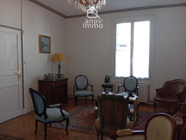 Maison
                                                                                                                                                                                                                                                                                                                        8 pièce(s)                                                                                                                                                                                                          5 chambre(s)                                                                                                                                                                                                          157.46  m²