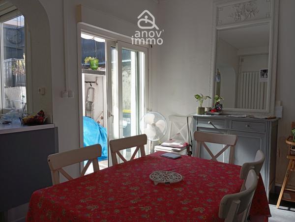 Maison
                                                                                                                                                                                                                                                                                                                        8 pièce(s)                                                                                                                                                                                                          5 chambre(s)                                                                                                                                                                                                          157.46  m²