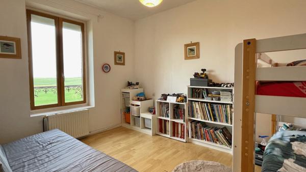Maison
                                                                                                                                                                                                                                                                                                                        8 pièce(s)                                                                                                                                                                                                          6 chambre(s)                                                                                                                                                                                                          157  m²