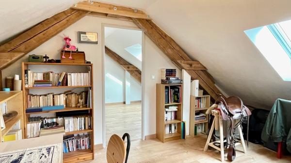 Maison
                                                                                                                                                                                                                                                                                                                        8 pièce(s)                                                                                                                                                                                                          6 chambre(s)                                                                                                                                                                                                          157  m²
