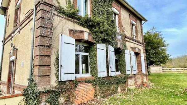 Maison
                                                                                                                                                                                                                                                                                                                        8 pièce(s)                                                                                                                                                                                                          6 chambre(s)                                                                                                                                                                                                          157  m²